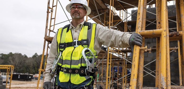 Safety Measures When Using Builders Knives on the Job