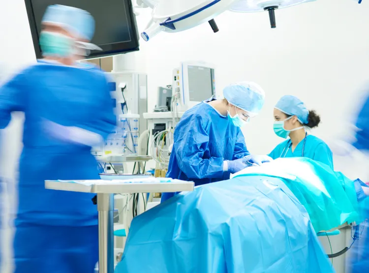 Safety Protocols When Handling Doctors Knives in Surgery